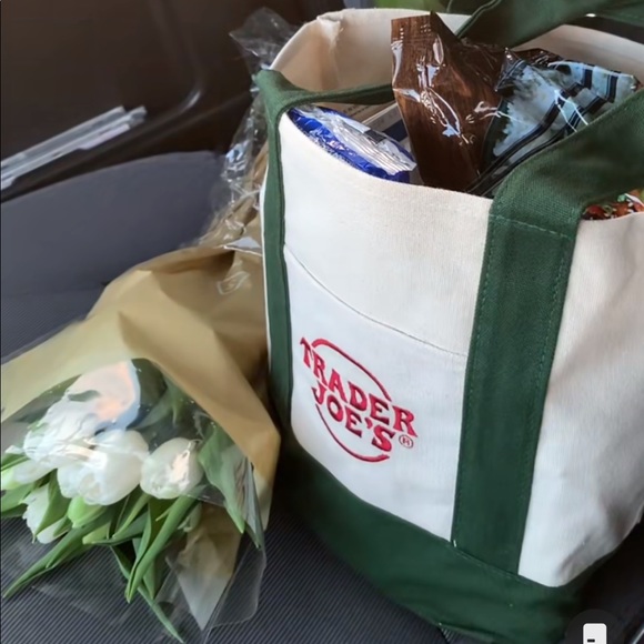 Trader Joe’s GREEN Mini Canvas Tote Bag - Picture 3 of 3